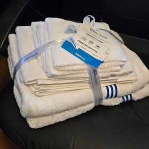 8 Piece bath set